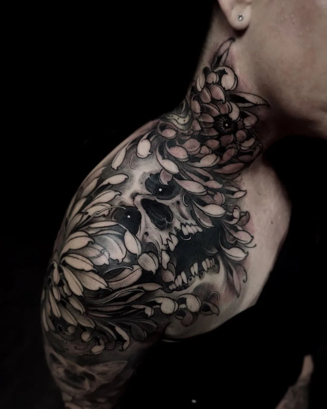 Black and Grey Japanese tattoo - Tattoo artist FIBS Juvel Vazquez | United States