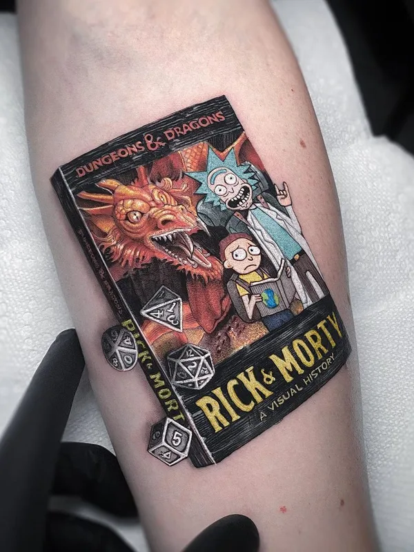 men, female color micro-realism, miniature Tatuaggio su forearm #40057 | Tatuatore Kozo