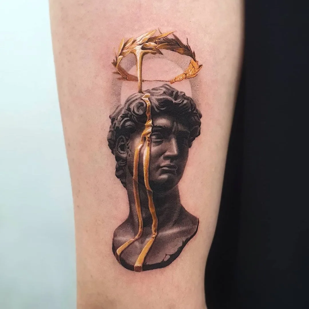 micro-realism tattoo by @jiro_painter