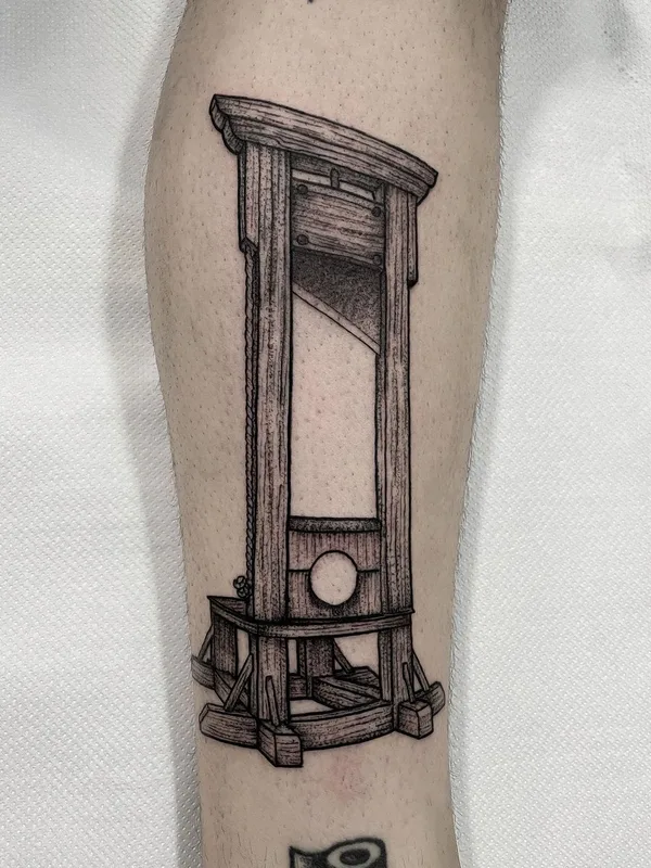 black blackwork tatuaje en calf #40381 | Tatuador Luca Cospito