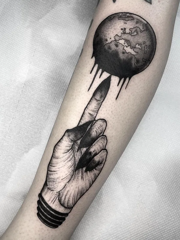 black and grey blackwork tatuaje en forearm #40387 | Tatuador Luca Cospito