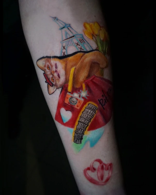 Иллюстративная Cat, Eiffel tower tattoo на Предплечье
