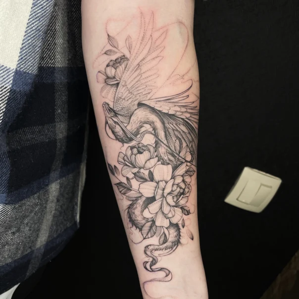 Скетч / Набросочная Phoenix, Flowers tattoo на Предплечье