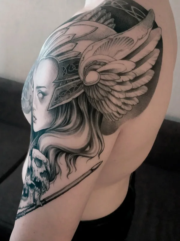 black and grey black and grey 纹身 在 upper arm #55193 | 纹身师 Oleg Tort