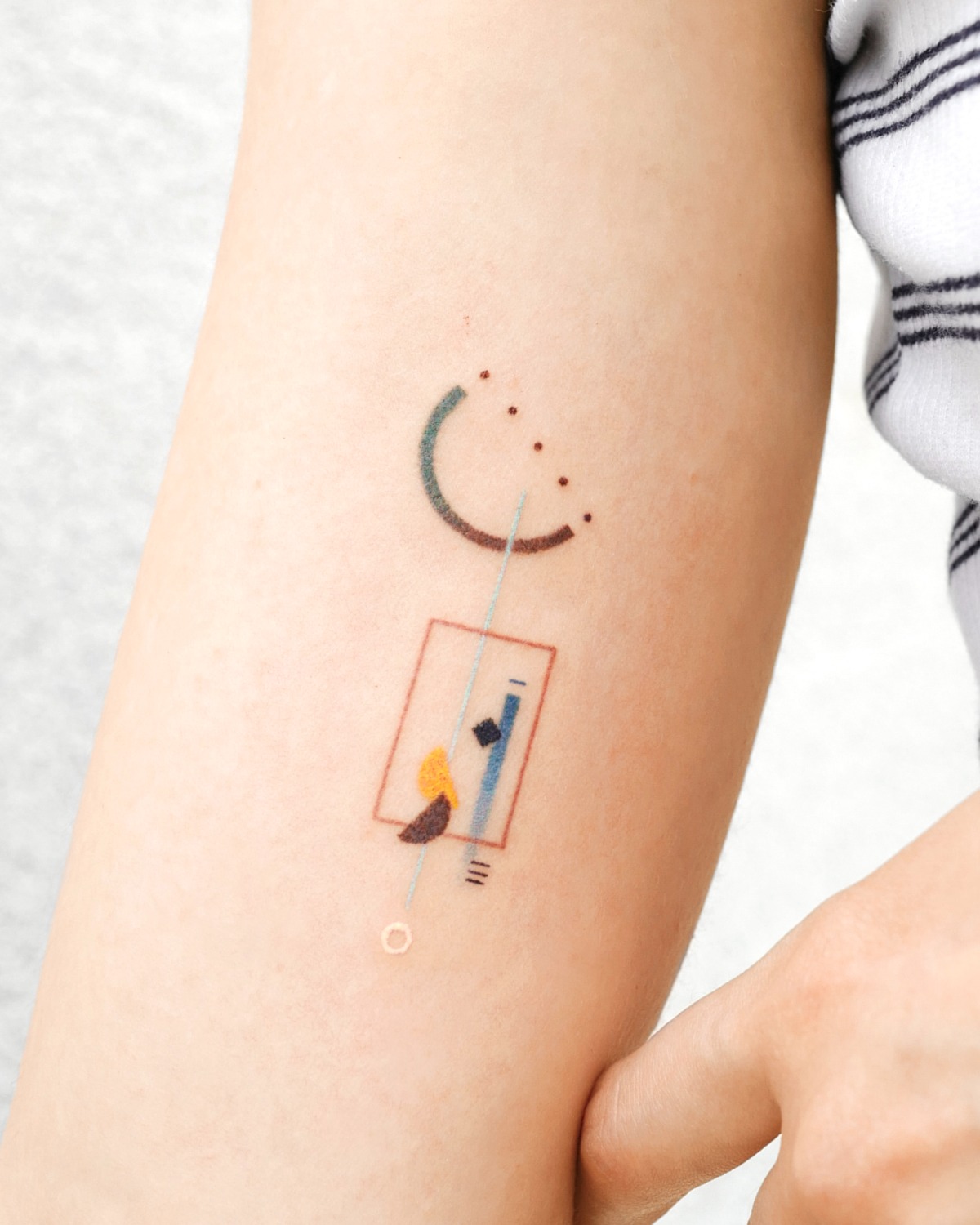 Abstract hand poke tattoos from Korean artist Basil iNKPPL