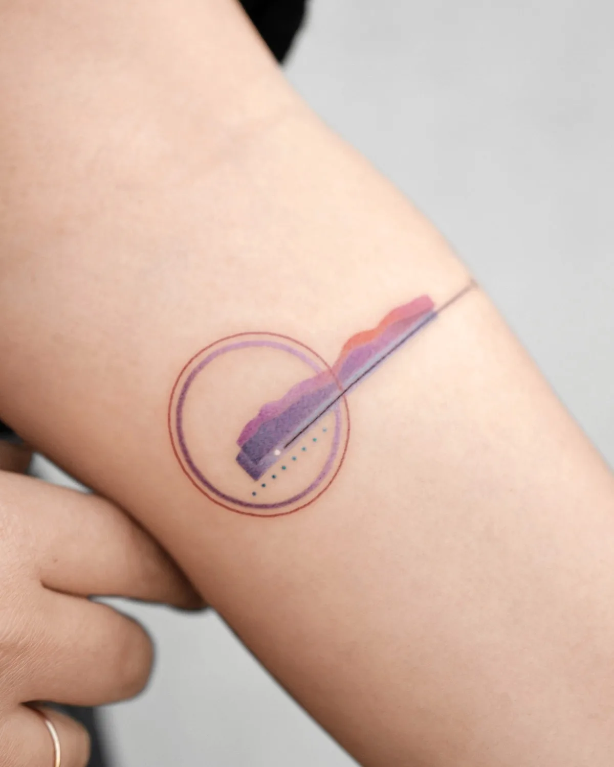 Tatuaggio geometrico astratto di Basil