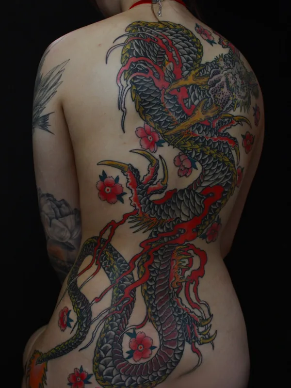 female color japanese tatuaje en full back #69544 | Tatuador Sergei Lepekhin