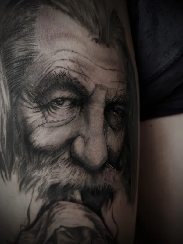 black and grey realism Tatuaggio su thigh #69823 | Tatuatore Mertim GOKALP