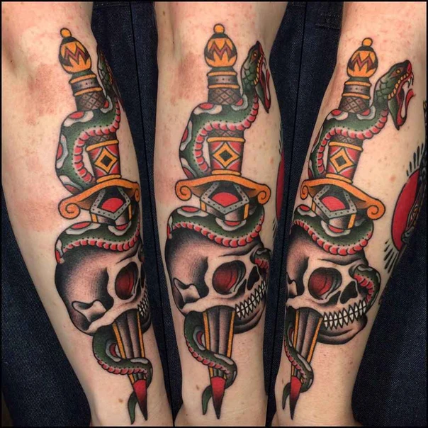Традиционная Skull, Snake tattoo на Предплечье