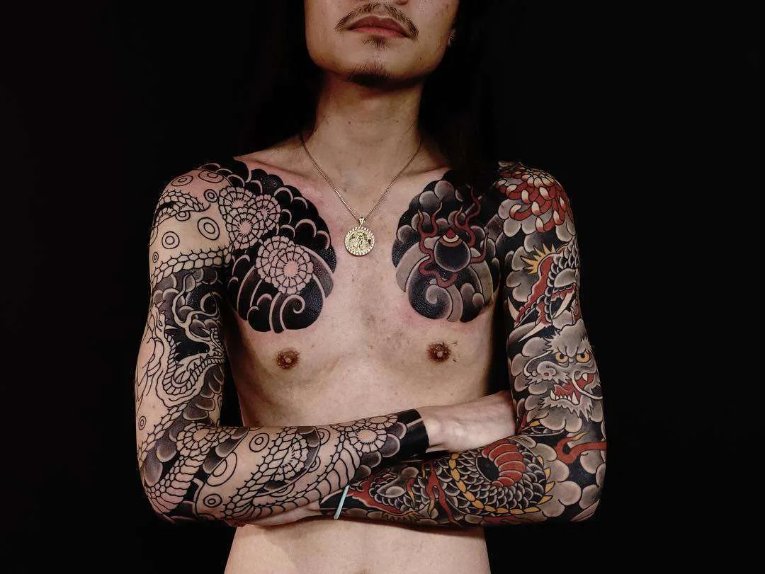 Artista del tatuaggio Rg, tatuaggio tradizionale giapponese a colori, orientale | USA