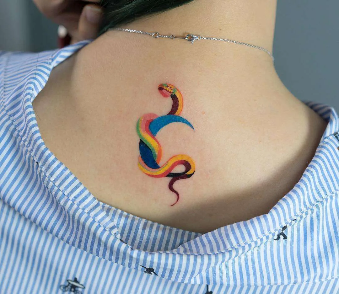 Tatuagem artista Zihee , estilo de autor color minimalista realista tatuagem | Coreia
