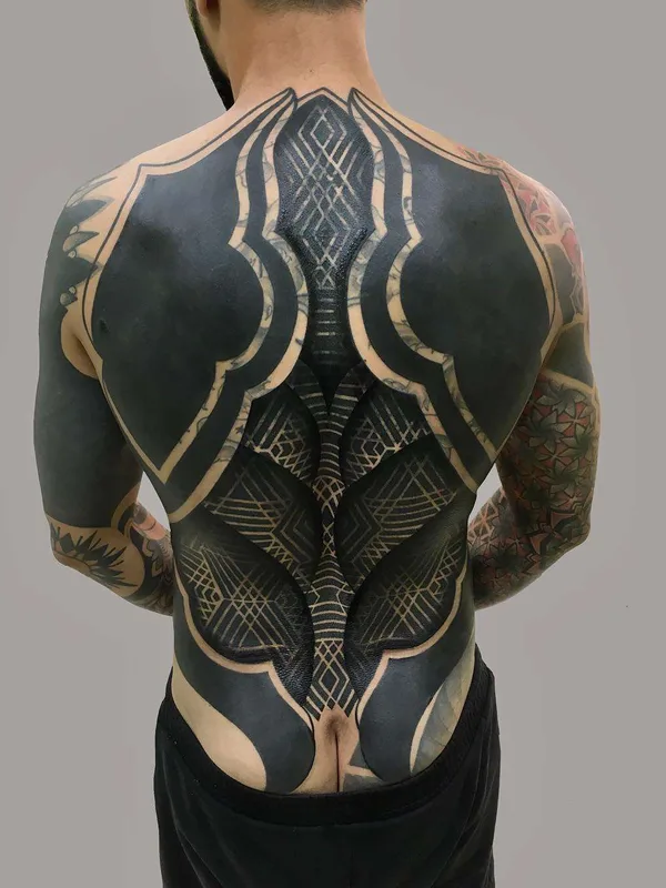 male black blackwork Tatuaggio su full back #21525 | Tatuatore Pierluigi Deliperi