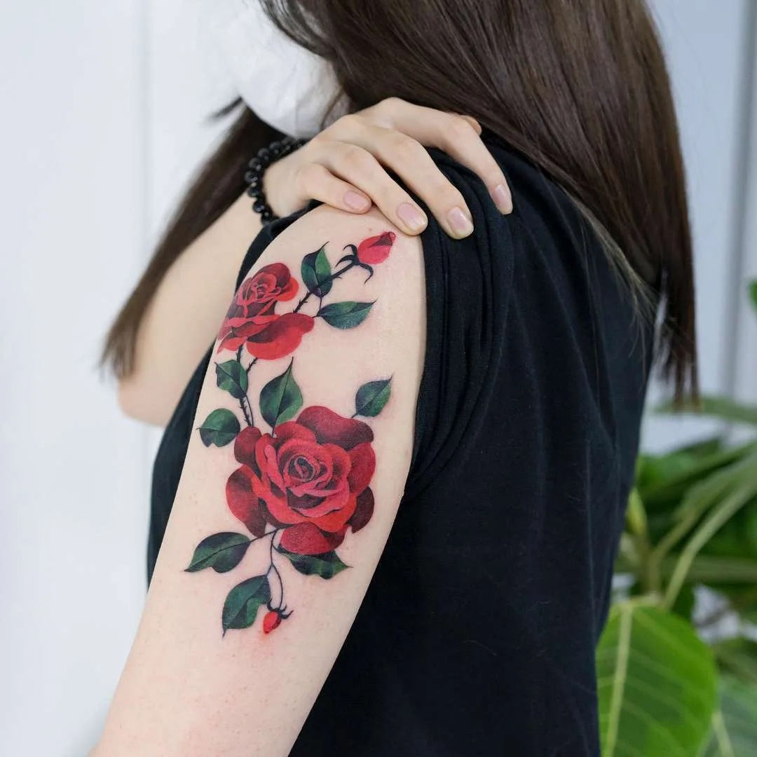 Tatuagem artista Zihee , estilo de autor color minimalista realista tatuagem | Coreia
