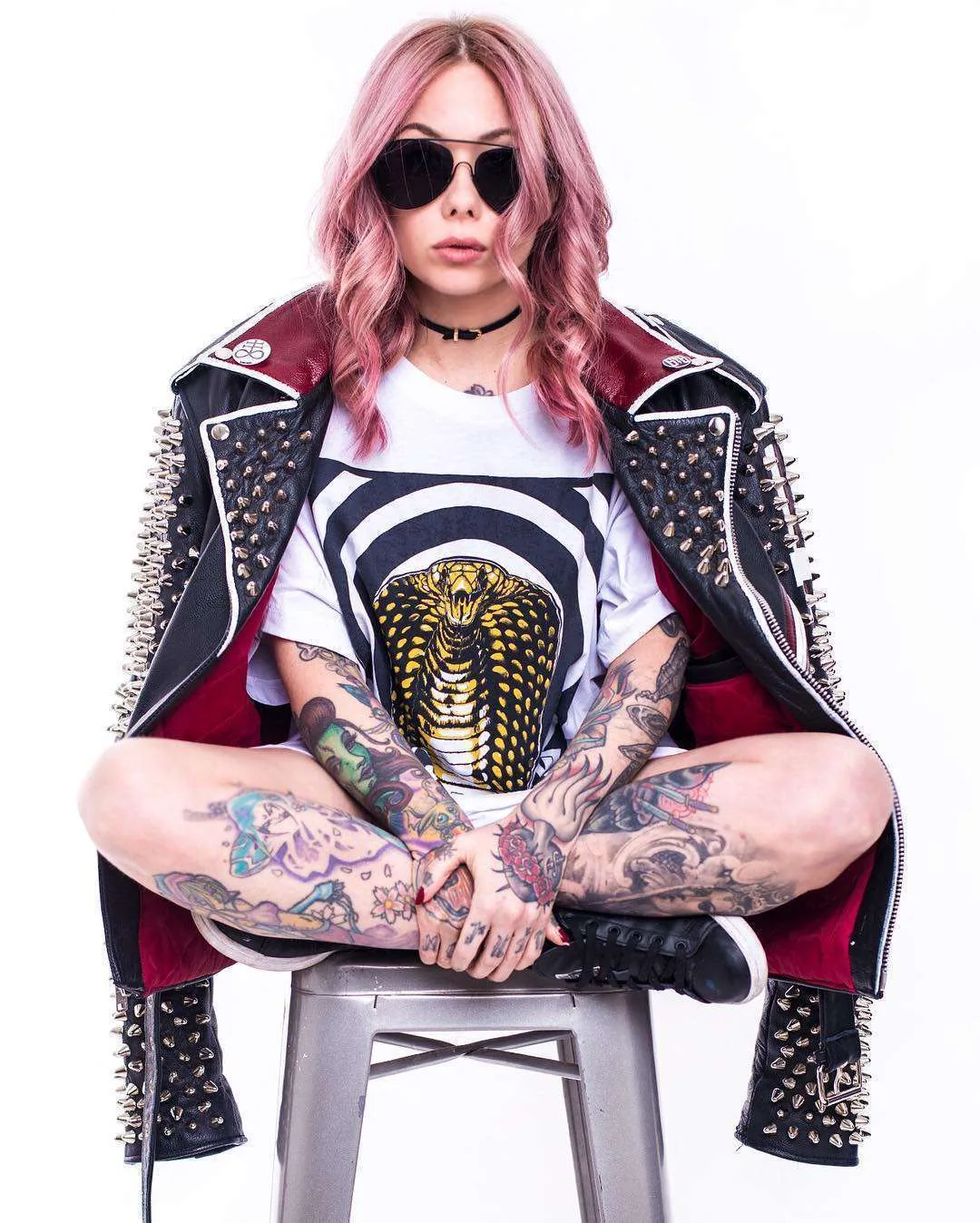纹身艺术家和纹身电视明星Megan Massacre,色彩作者风格写实新传统纹身 | 美国
