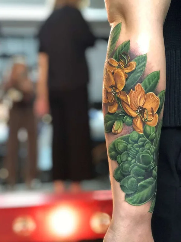 color realism 纹身 在 forearm #21852 | 纹身师 Megan Massacre