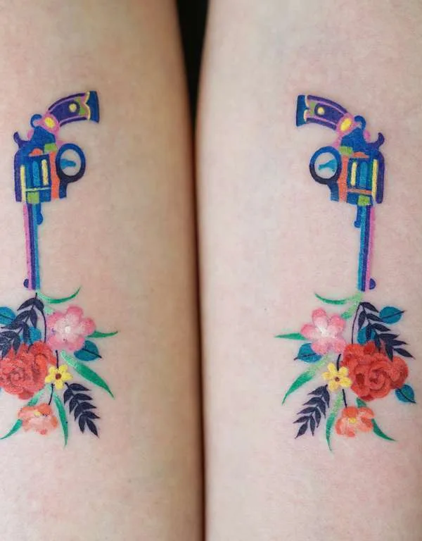 color illustrative Tatuagem em thigh #21562 | Tatuador Zihee