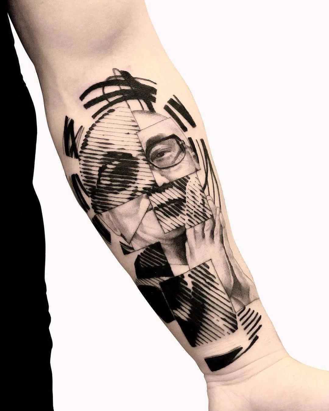 Tattoo artist Caio Miguel, black authors style surrealistic tattoo realism | Brazil