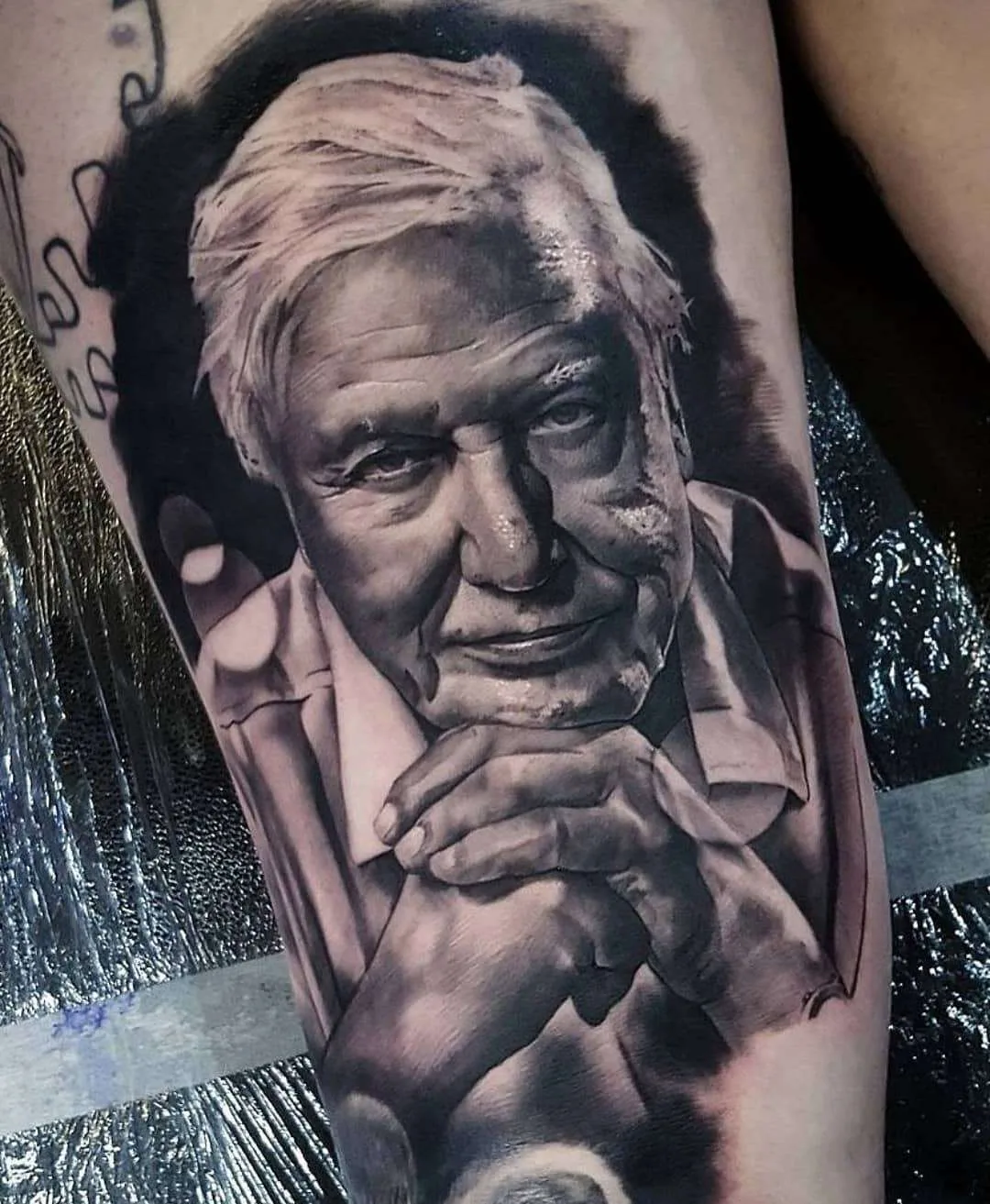 Artista de tatuagem Nick Imms, tatuagem de portrêito preto e cinza realista, surrealismo | Inglaterra