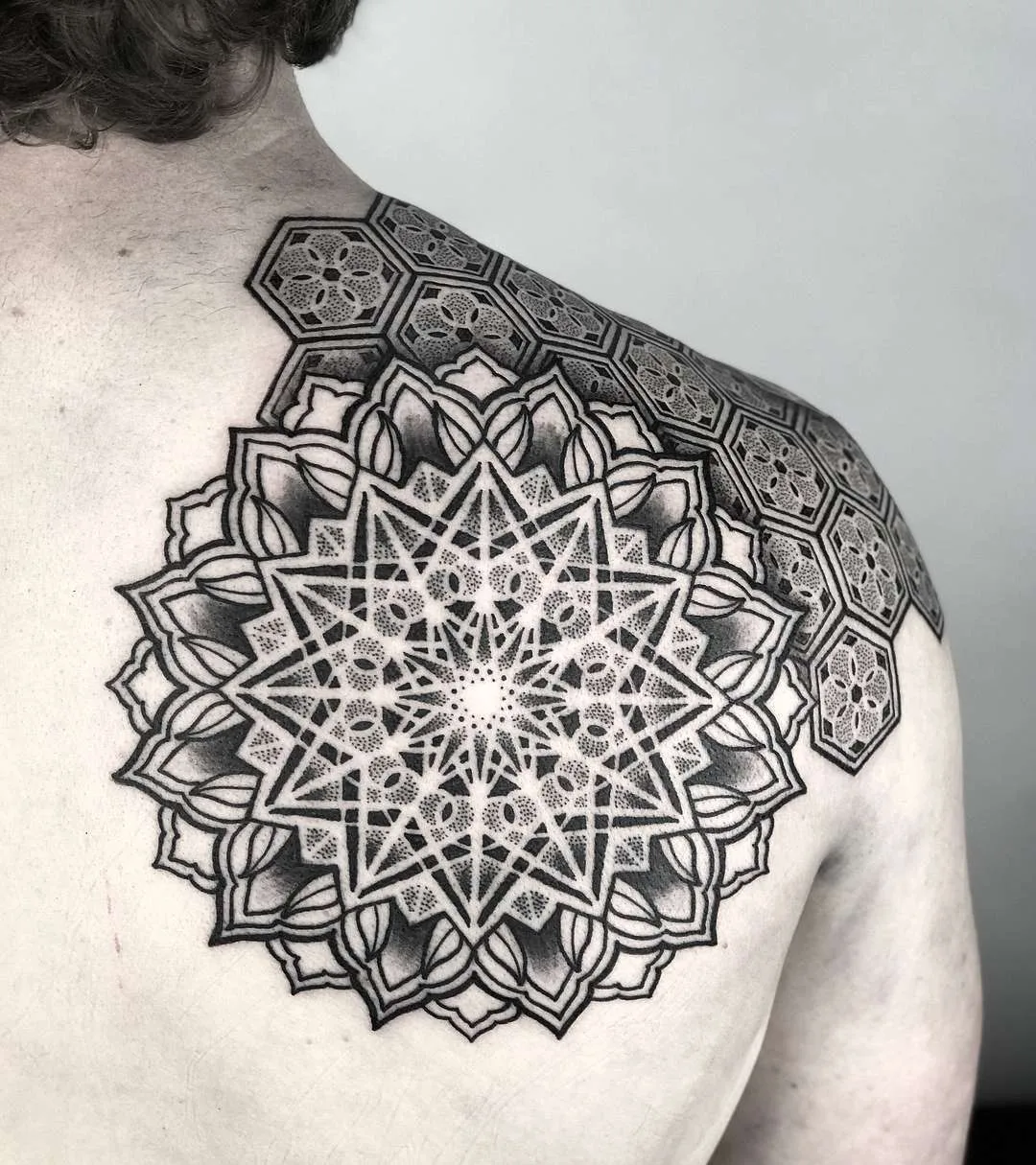 Tattoo artist Caco Menegaz, authors style blackwork ornamental tattoo | Brazil