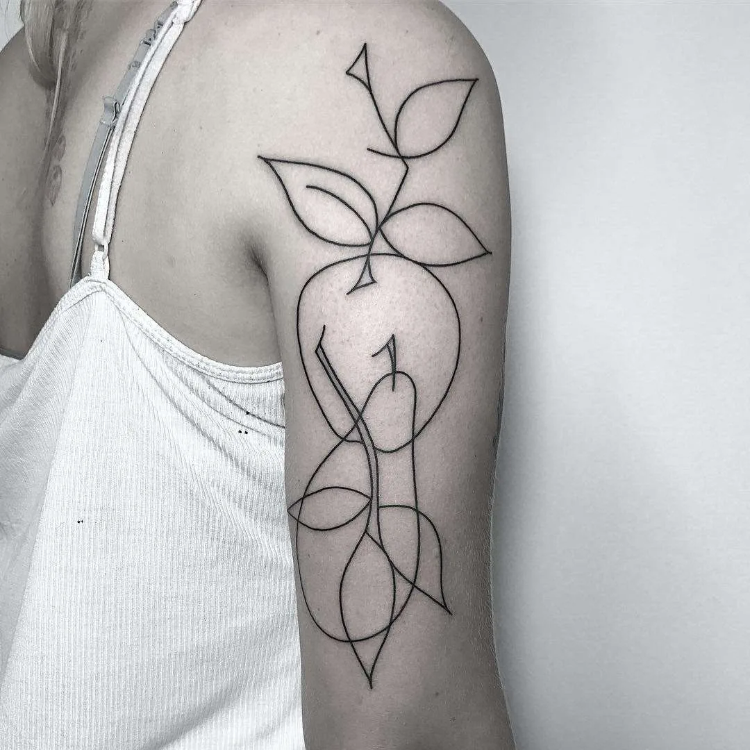 Tatuador Caleb Kilby, estilo abstract linework tatuagem | Reino Unido