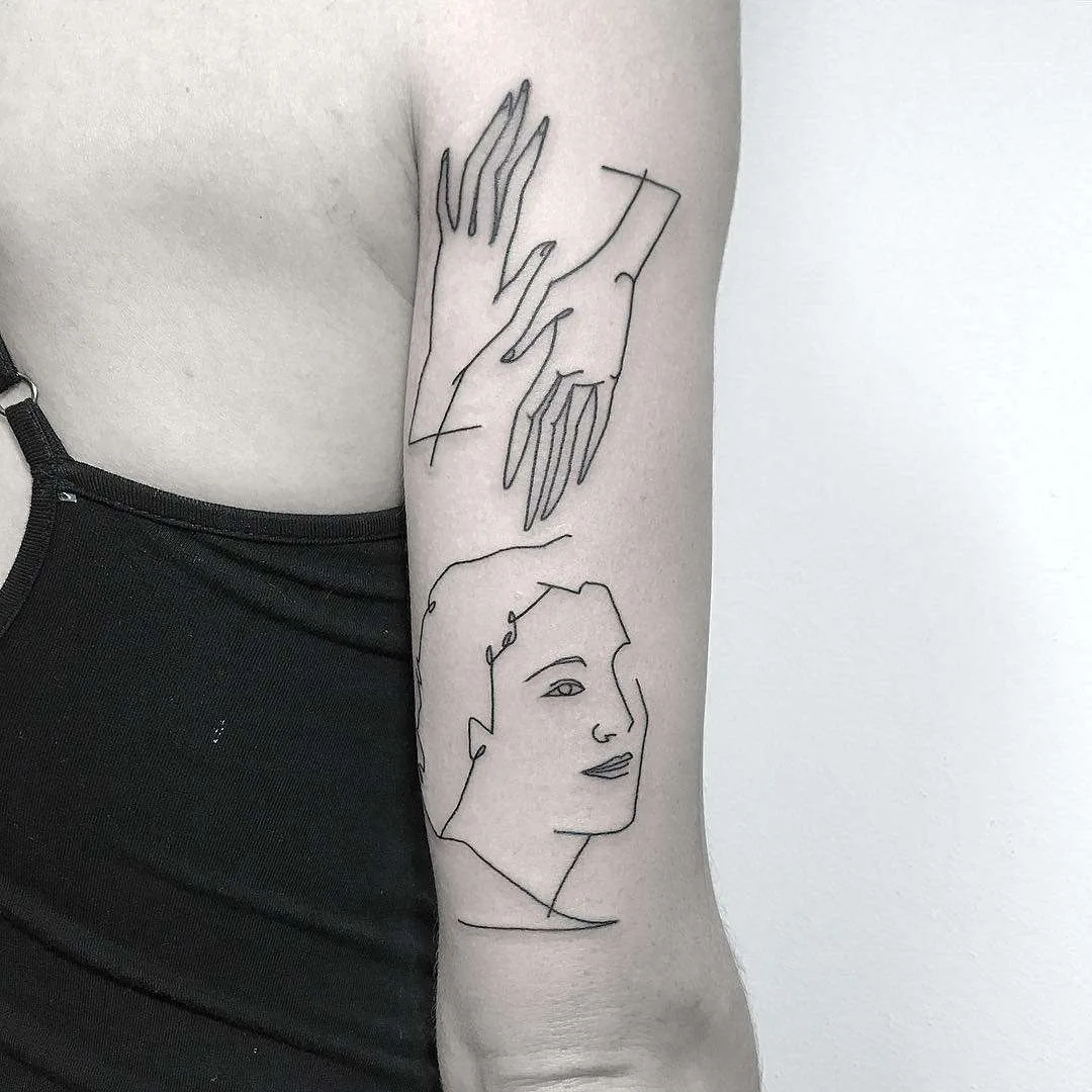 Tatuador Caleb Kilby, estilo abstract linework tatuagem | Reino Unido