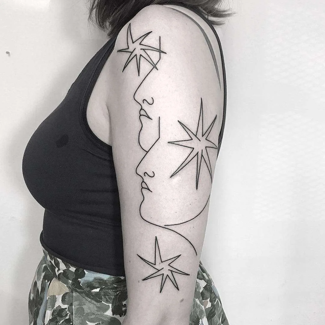 Tatuador Caleb Kilby, estilo abstract linework tatuagem | Reino Unido