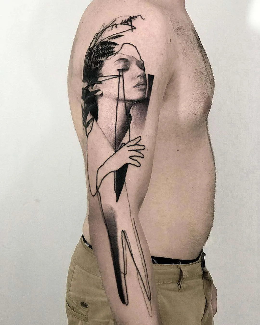 Tattoo artist Caio Miguel, black authors style surrealistic tattoo realism | Brazil