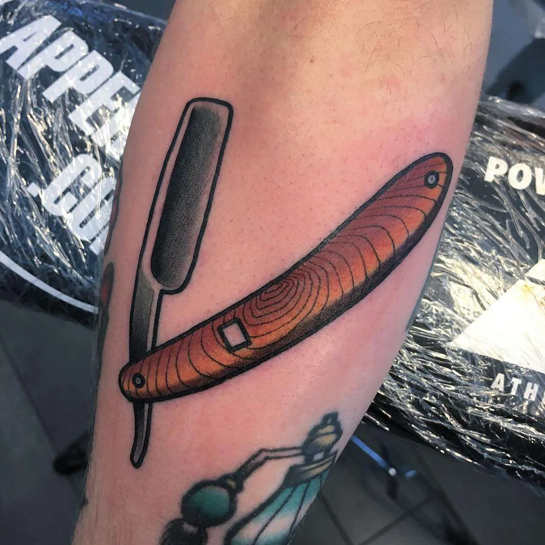 Tattoo artist Filip Henningsson, color traditional tattoo, old school | Sweden