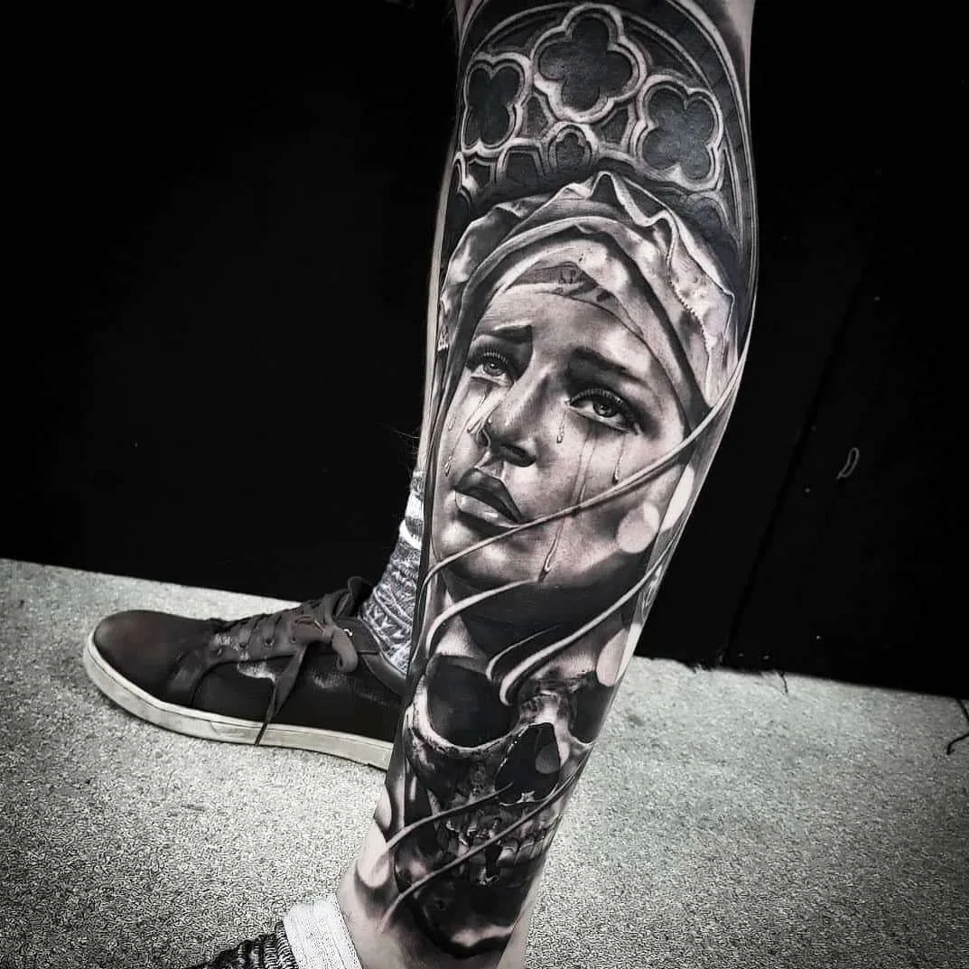 Artista de tatuagem Nick Imms, tatuagem de portrêito preto e cinza realista, surrealismo | Inglaterra