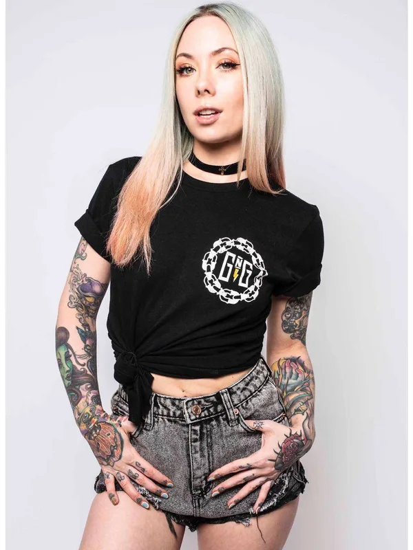 female color illustrative 纹身 在 full sleeve #21861 | 纹身师 Megan Massacre