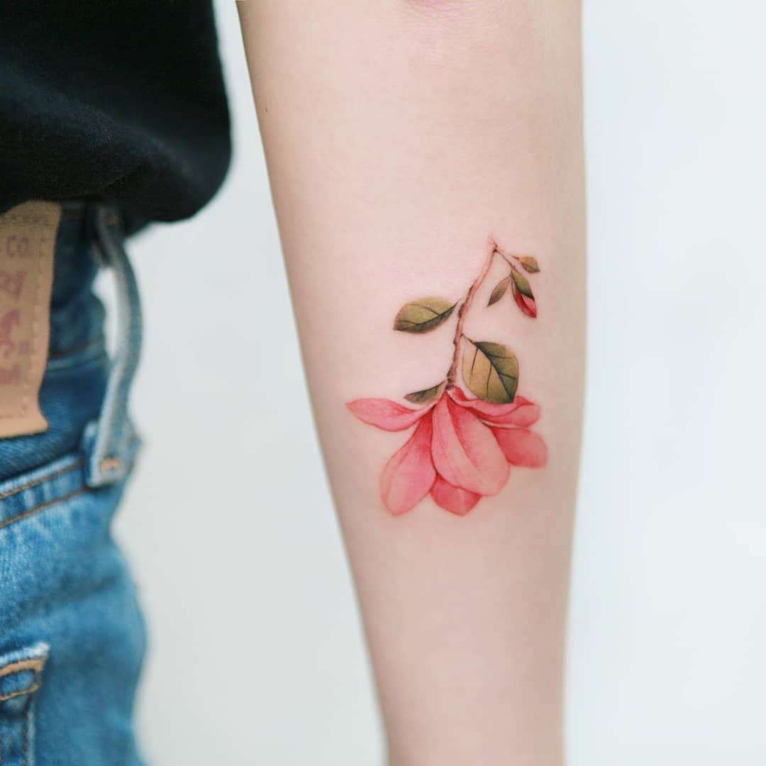 Тату мастер 시온, авторские цветные цветочные реализм татуировки, минимализм. Фото тату | Южная Корея