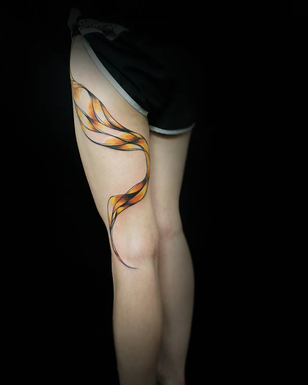 Abstract Abstract tattoo on Thigh