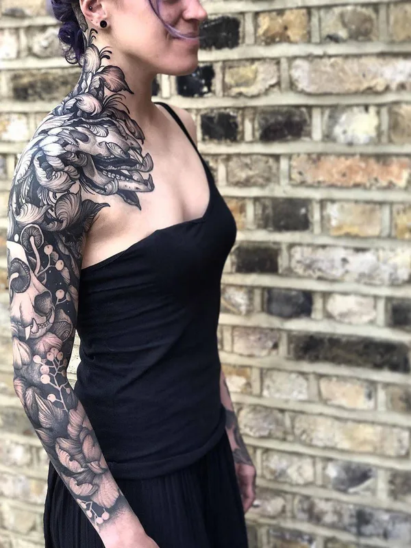 female black blackwork татуировка на full sleeve #31149 | Тату мастер Kelly Violet