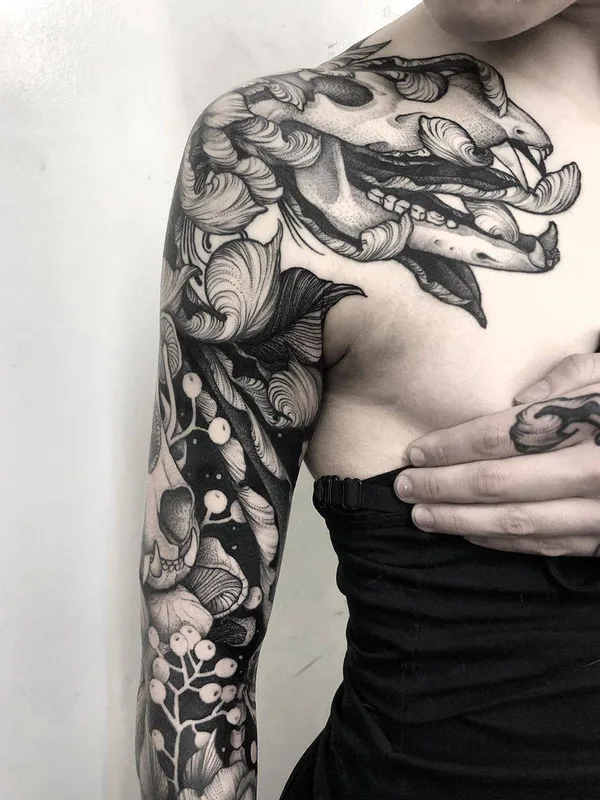 female black and grey blackwork татуировка на full sleeve #31145 | Тату мастер Kelly Violet