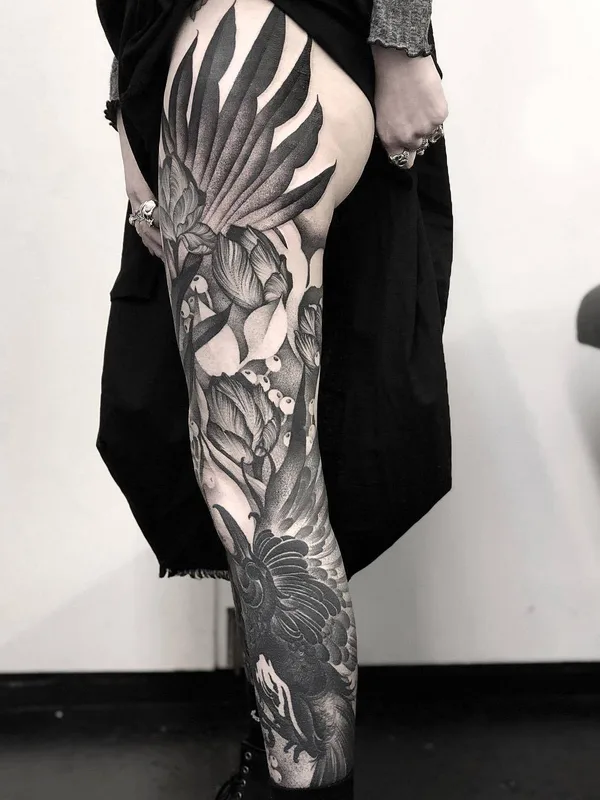 black and grey blackwork татуировка на full leg #31152 | Тату мастер Kelly Violet