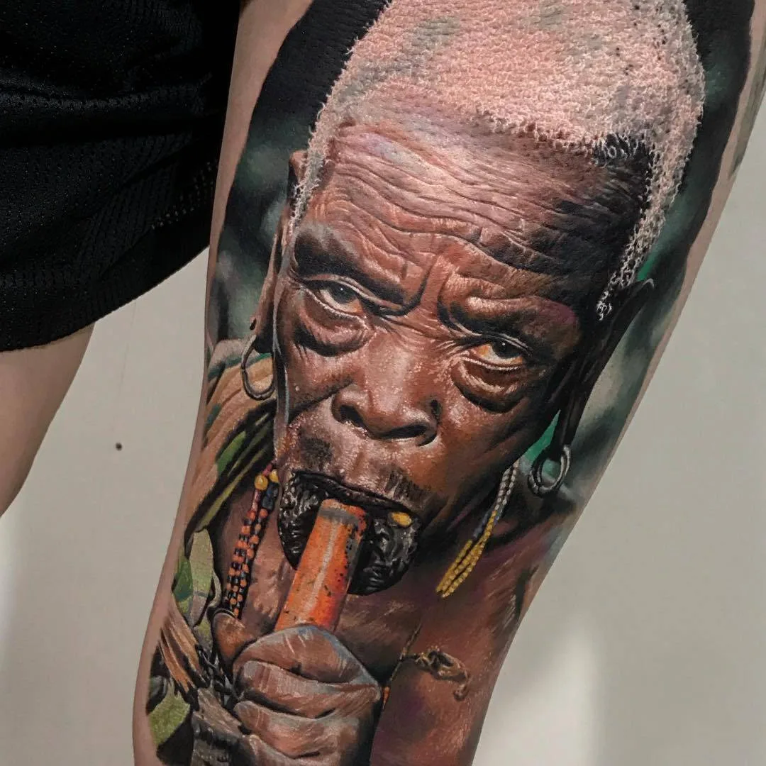 Artista de tatuagem Aaron Olaguivel (Omom Tattoo), tatuagem de portrét de cor detalhada em realismo de tatuagem | Manila, Filipinas