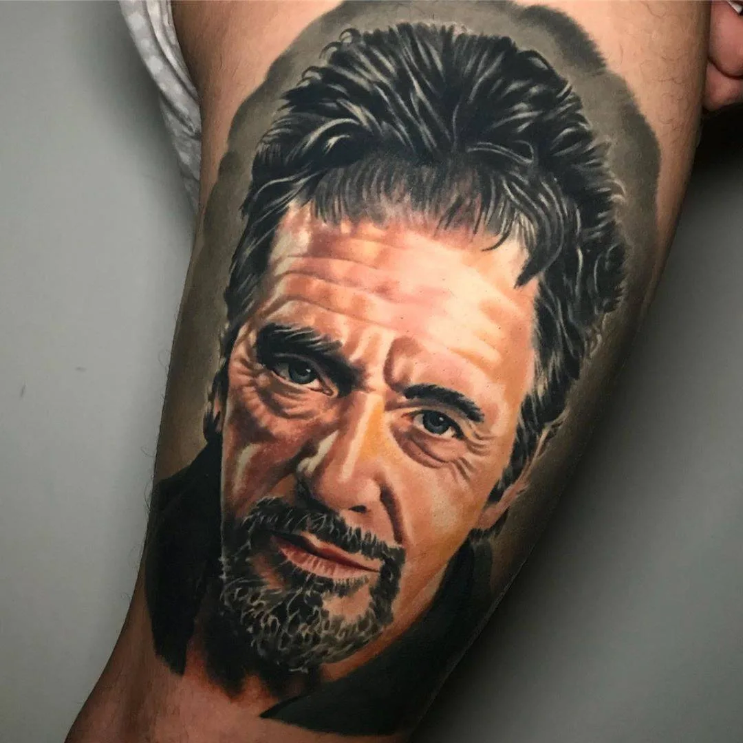 Artista de tatuagem Aaron Olaguivel (Omom Tattoo), tatuagem de portrét de cor detalhada em realismo de tatuagem | Manila, Filipinas