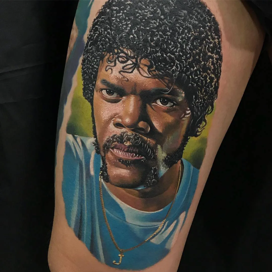 Artista de tatuagem Aaron Olaguivel (Omom Tattoo), tatuagem de portrét de cor detalhada em realismo de tatuagem | Manila, Filipinas
