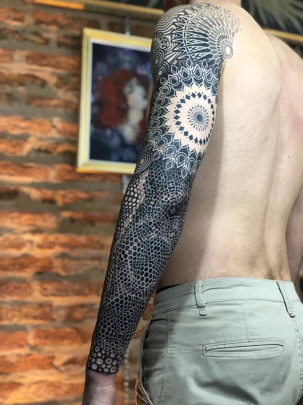 male black blackwork 纹身 在 full sleeve #31227 | 纹身师 Eric Stricker