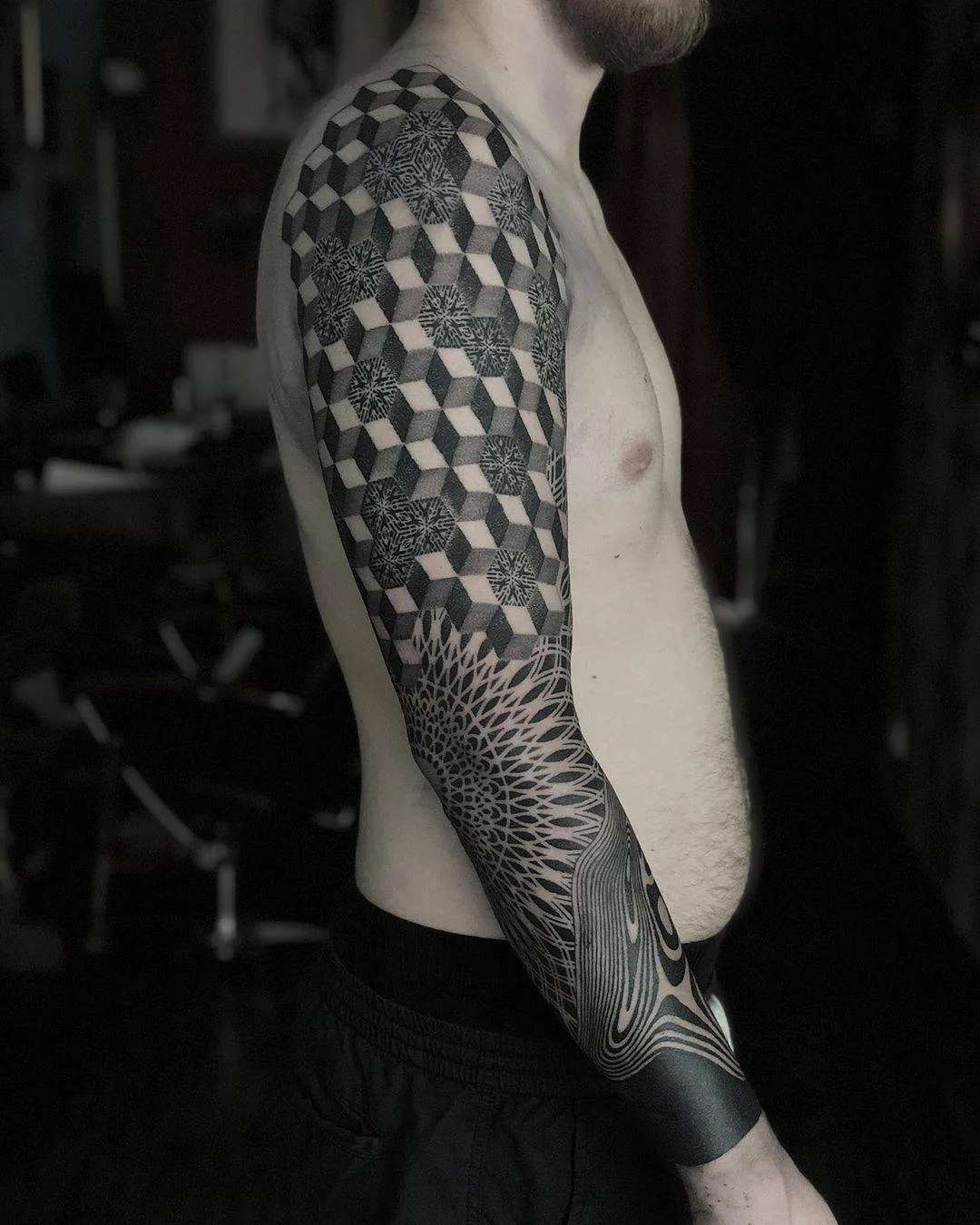 Tattoo artist Eric Stricker, black ornamental large scale tattoo | Buenos Aires, Argentina