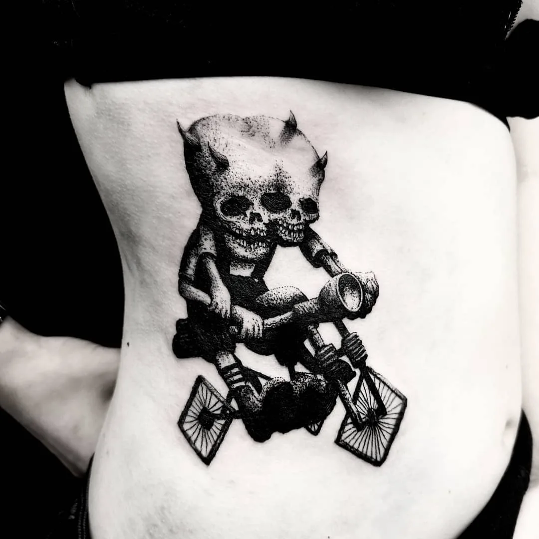 Artista di tatuaggio Morty, tatuaggio di terrore in nero, blackwork, tatuaggio a schizzo, tatuaggio a punti | Oslo, Norvegia