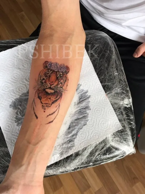 color realism Tatuagem em forearm #31532 | Tatuador Андрей Пшибек