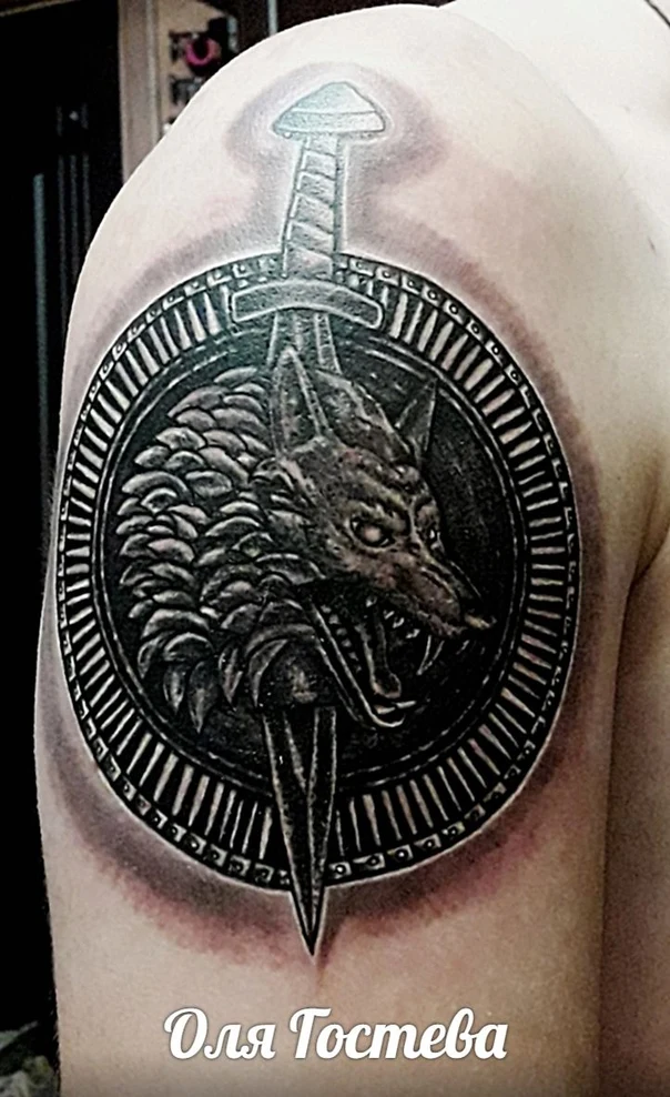 Чёрно-серая Wolf, Sword tattoo на Дельта