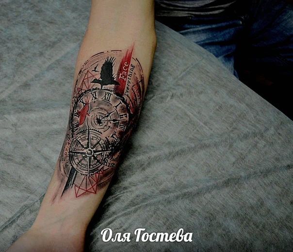 Скетч / Набросочная Clock, Compass tattoo на Предплечье