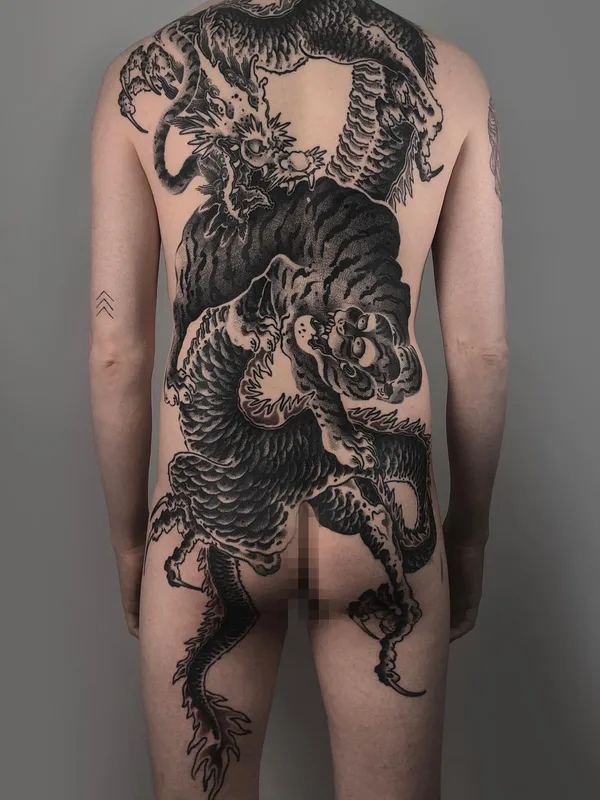 black and grey japanese 纹身 在 full back #40469 | 纹身师 Михаил Козлов