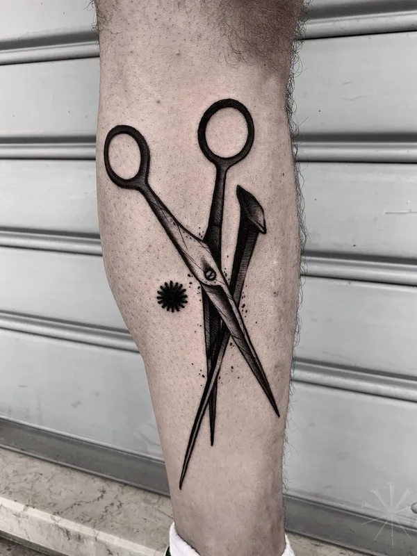 black blackwork Tatuaggio su calf #40751 | Tatuatore Jacopo Uppercut