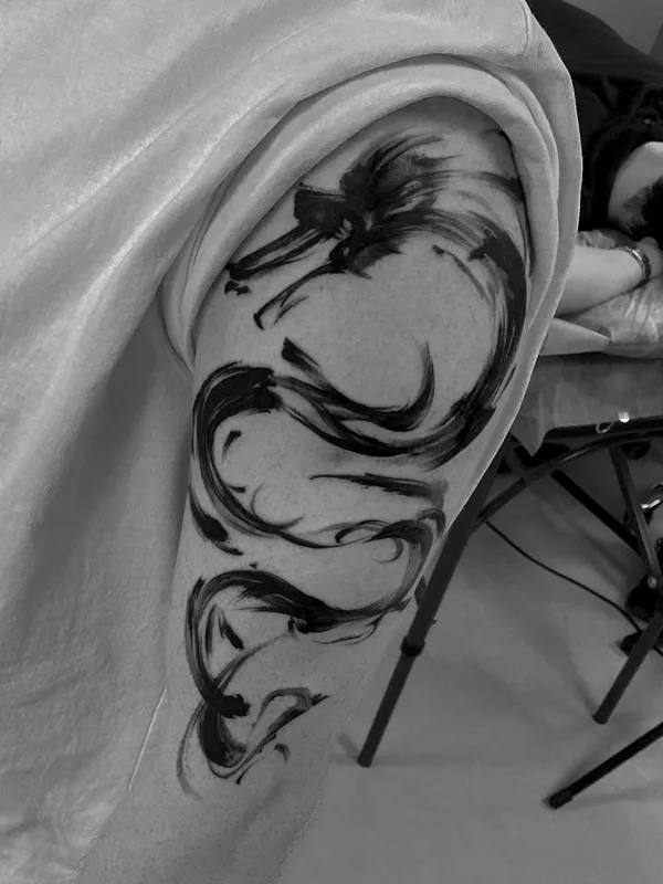 black abstract татуировка на upper arm #40957 | Тату мастер Евгений Борщ