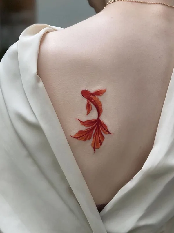 female color illustrative tattoo on upper back #41001 | Tattoo Artist Анастасия Слуцкая
