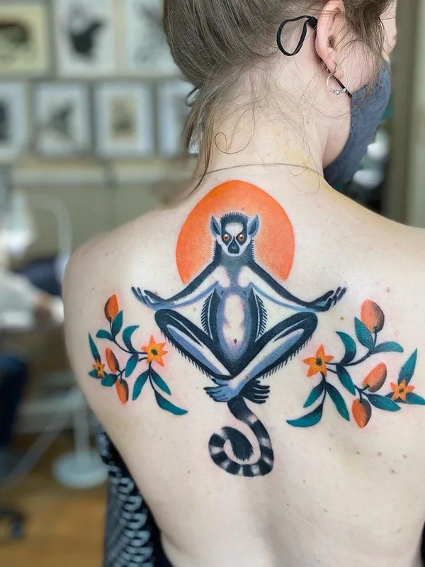 female color illustrative tattoo on upper back #41029 | Tattoo Artist Mariñe Perez