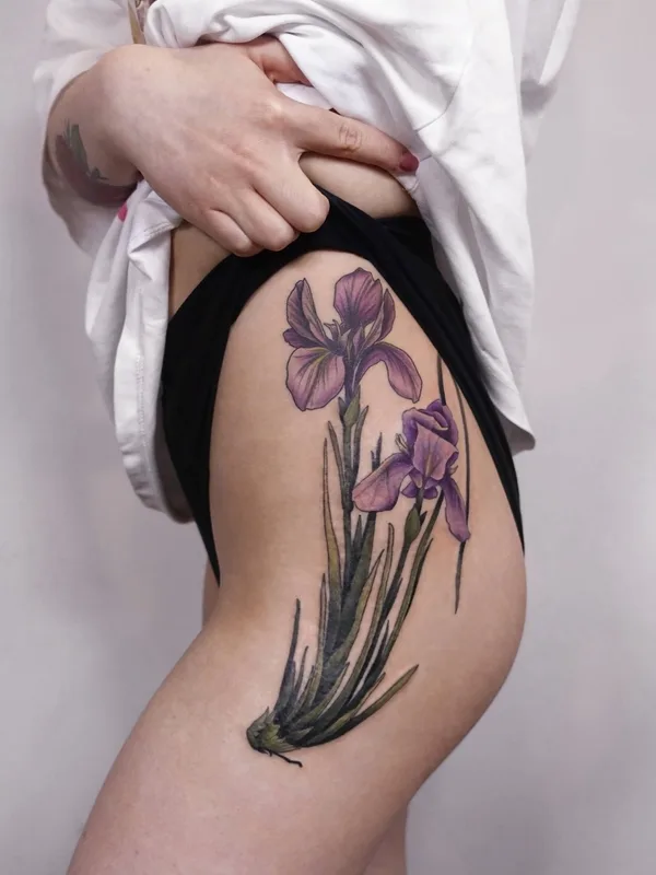 female color botanic Tatuagem em thight #55287 | Tatuador Ольга Некрасова